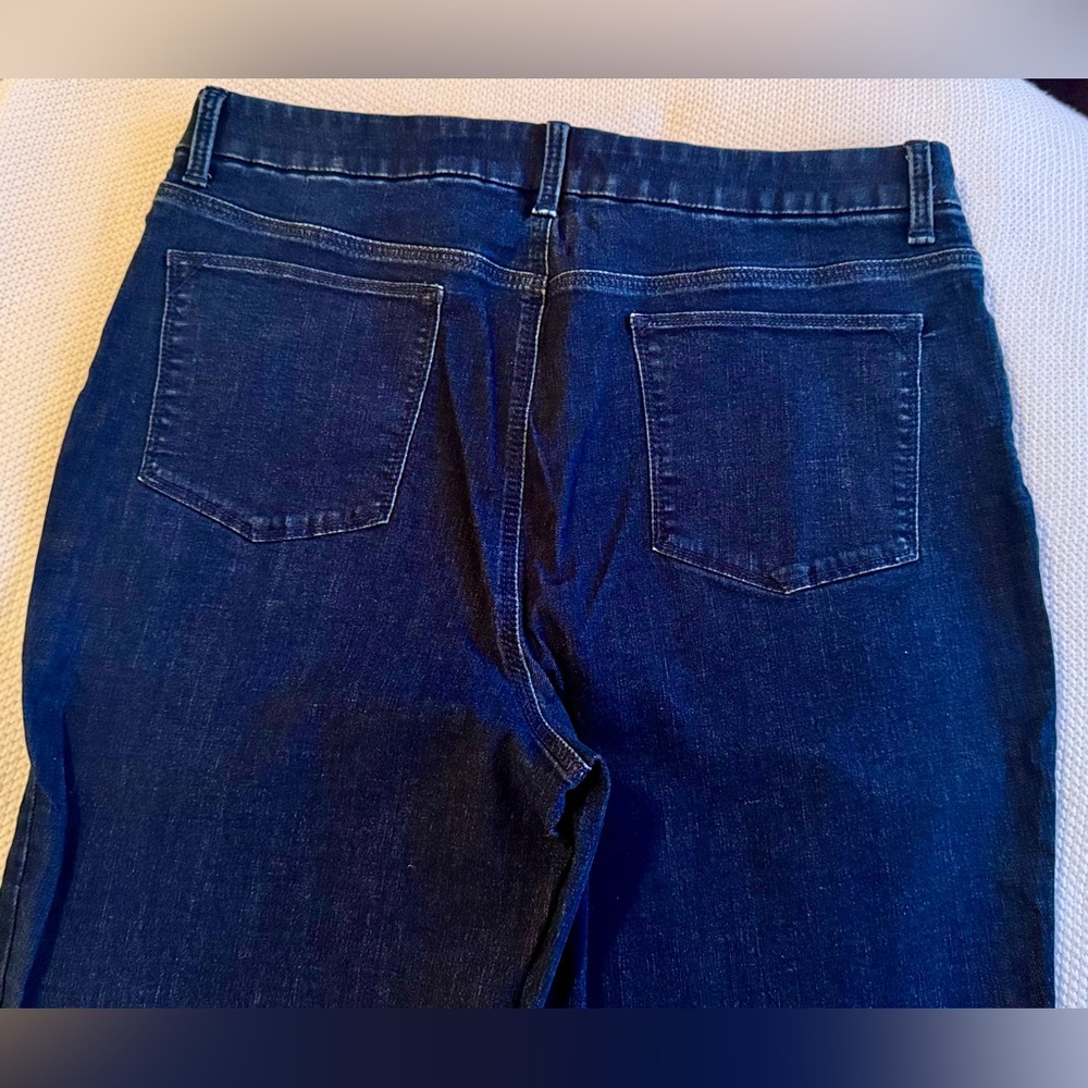 CHICO’S Stretchy Appliqué Blue Cropped Ankle Jeans w Purple Rose Floral Design - Picture 9 of 13